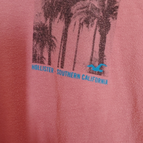 Men's L/S Hollister T-shirt. Size x-small - Picture 3 of 4